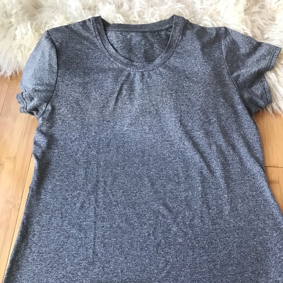 Lot of Five (5) Champion and Fila Shirts XL - Picture 6 of 8